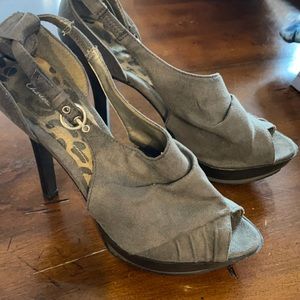 Greg suede heel size 7